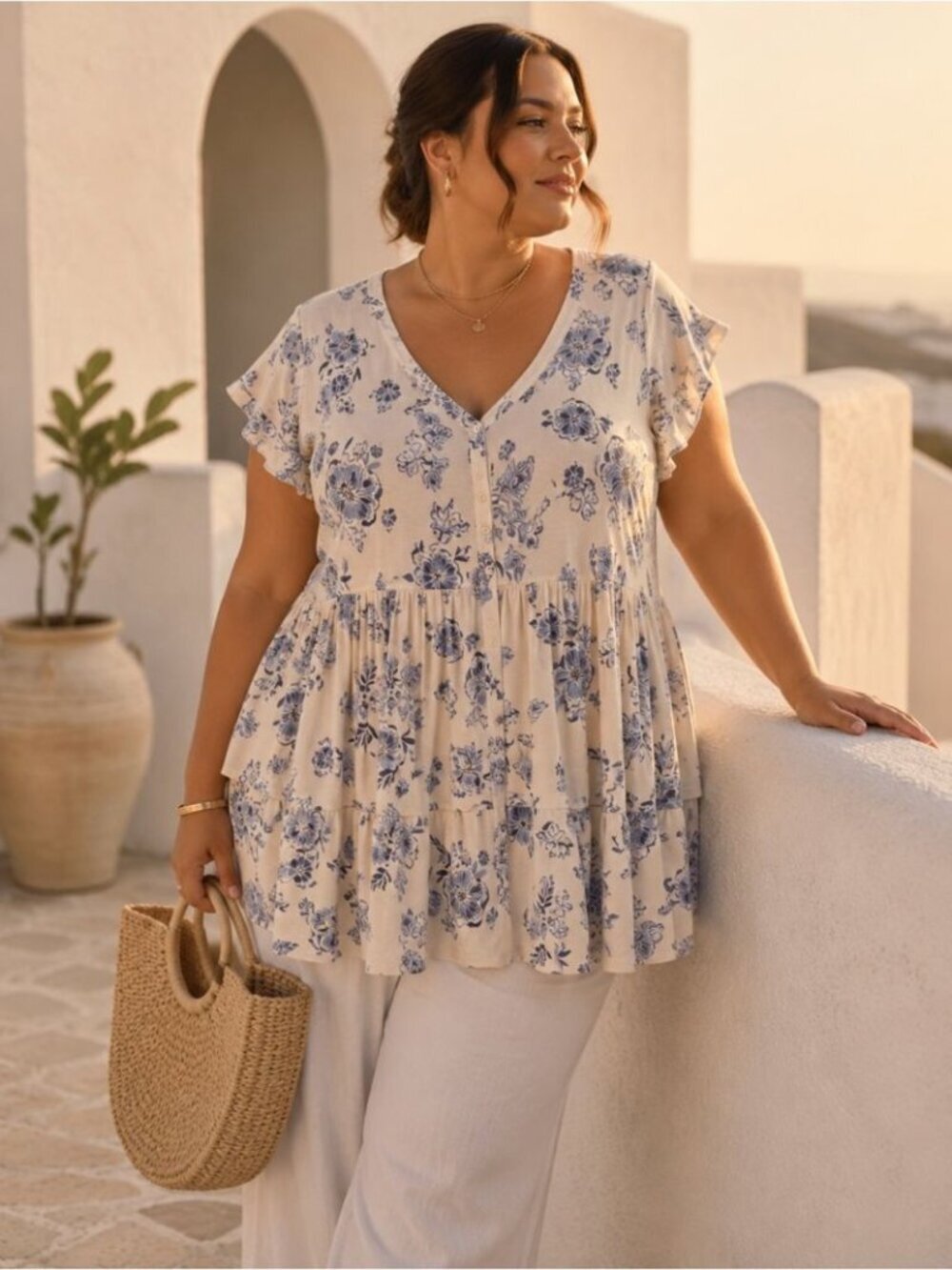 Torrid Super Soft Floral Babydoll Tunic Top Ivory Blue Size 3 Cottagecore Boho